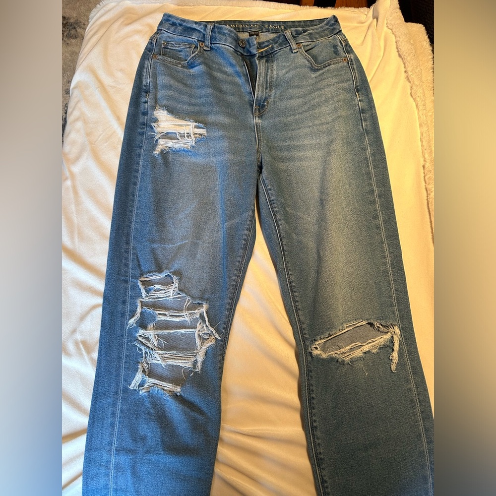 AE CURVY STRETCH MOM JEANS SZ 6 X-LONG